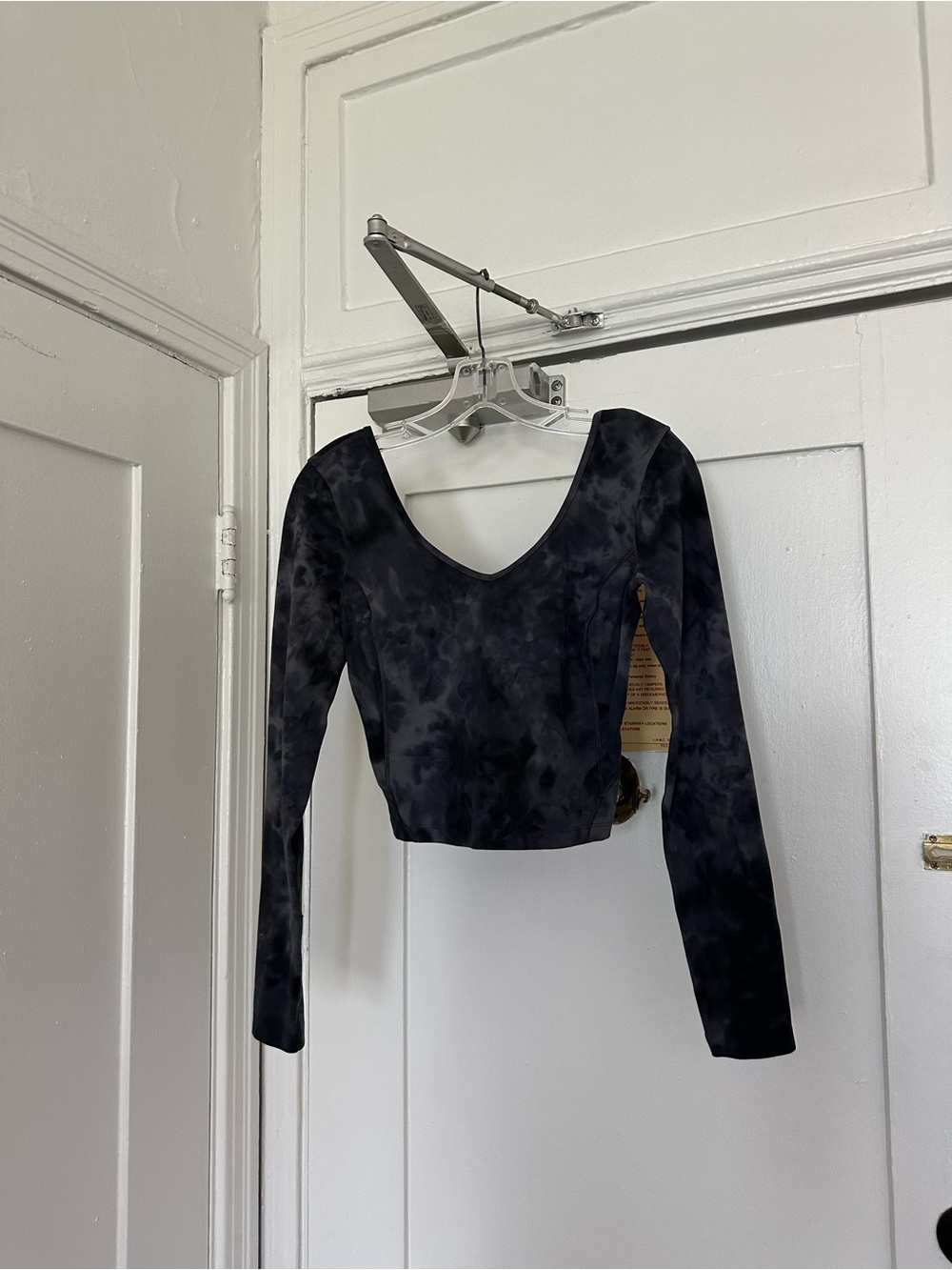 lululemon athletica Black Tie-Dye V-Neck Long Sleeve Crop Top